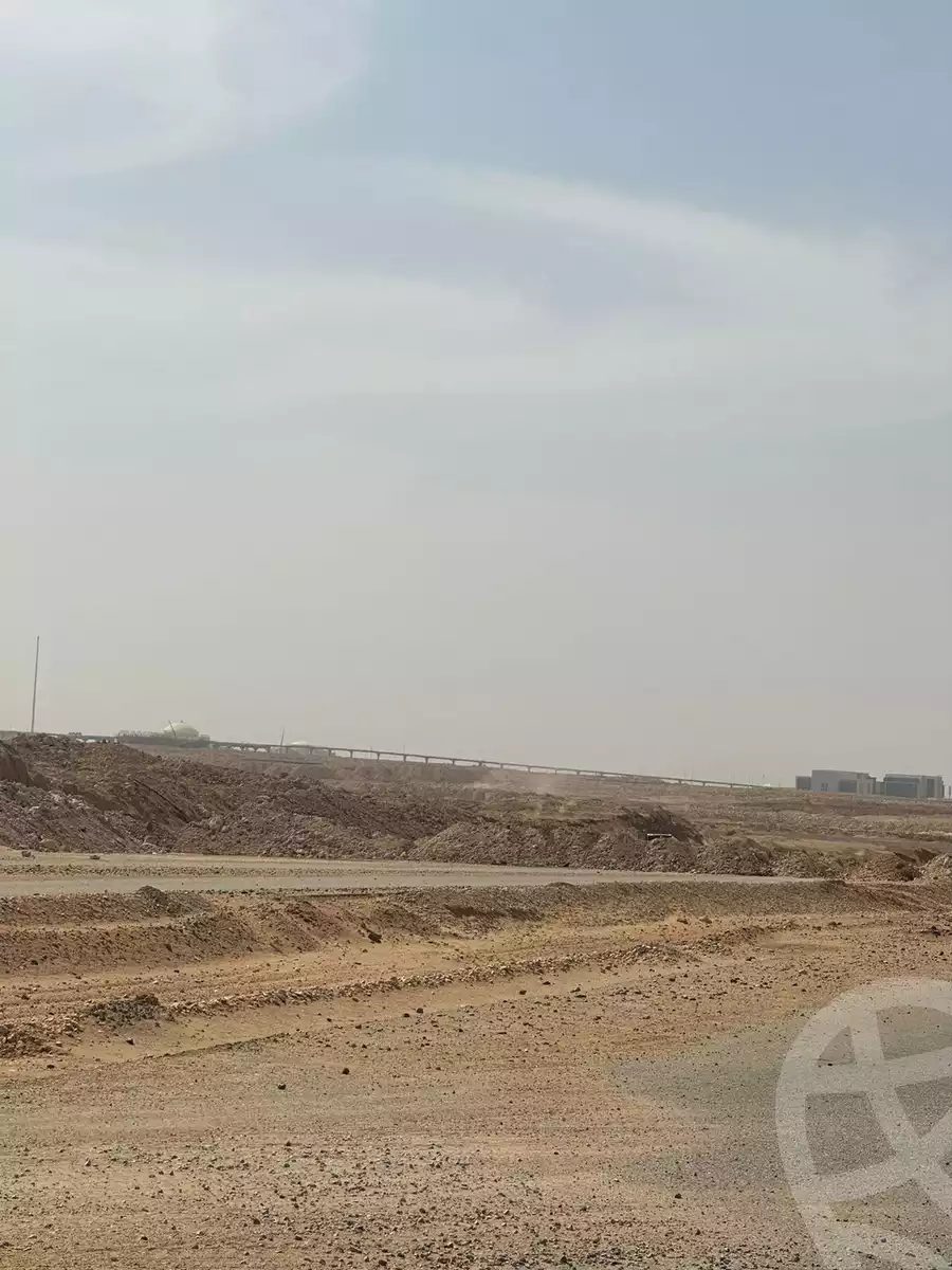 https://aqarmap.com.eg/ar/listing/4030712-for-sale-cairo-new-administrative-capital-r8-tj-msr