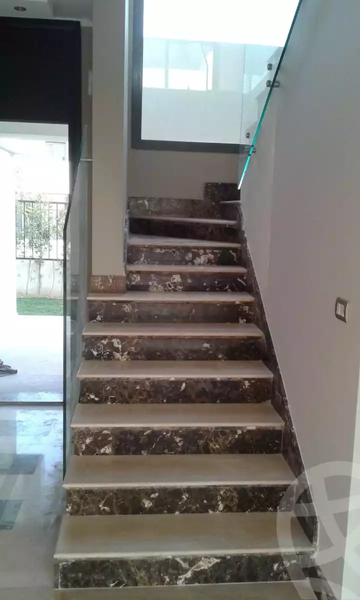 https://aqarmap.com.eg/en/listing/4031316-for-rent-cairo-el-sheikh-zayed-city-compounds-kmbwnd-ljry-swdyk