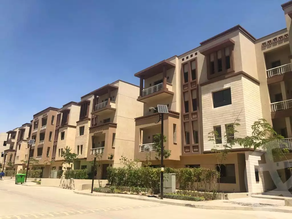 https://aqarmap.com.eg/en/listing/4031360-for-sale-cairo-6th-of-october-compound-green-5