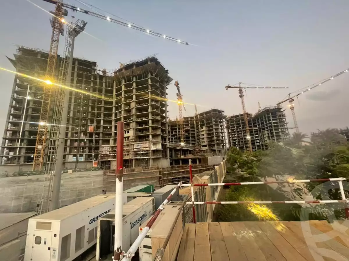 https://aqarmap.com.eg/ar/listing/4033020-for-sale-cairo-el-sheikh-zayed-city-compounds-brj-zyd-wr-llttwyr