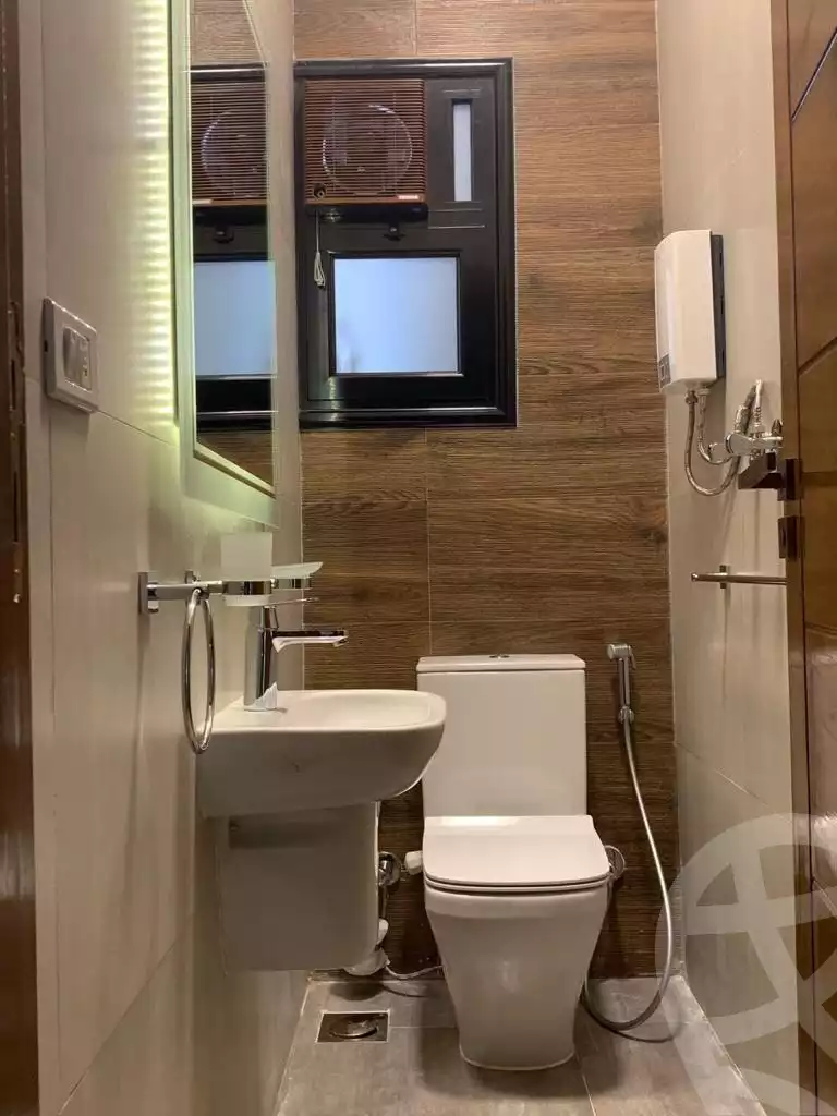 https://aqarmap.com.eg/en/listing/4033530-for-sale-cairo-new-cairo-compounds-midtown