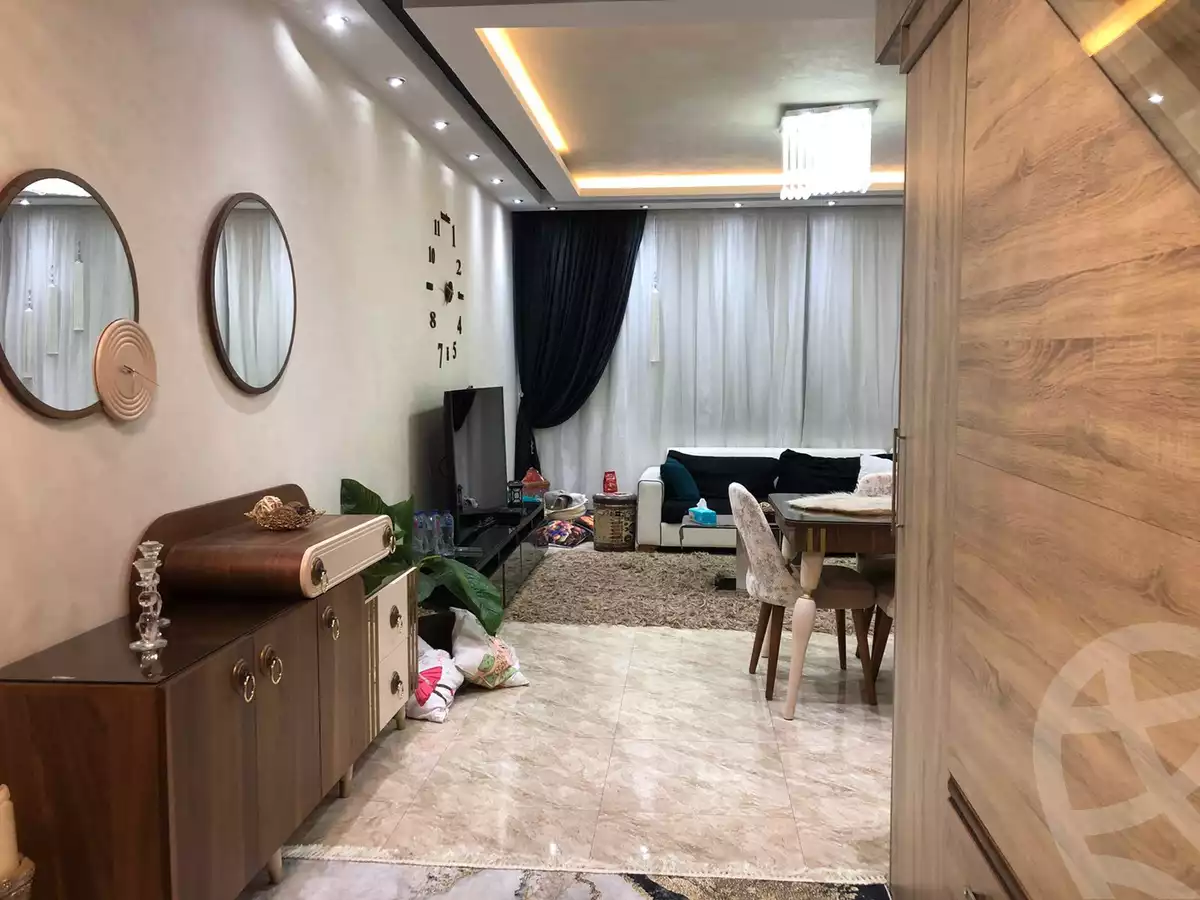 https://aqarmap.com.eg/en/listing/4033530-for-sale-cairo-new-cairo-compounds-midtown