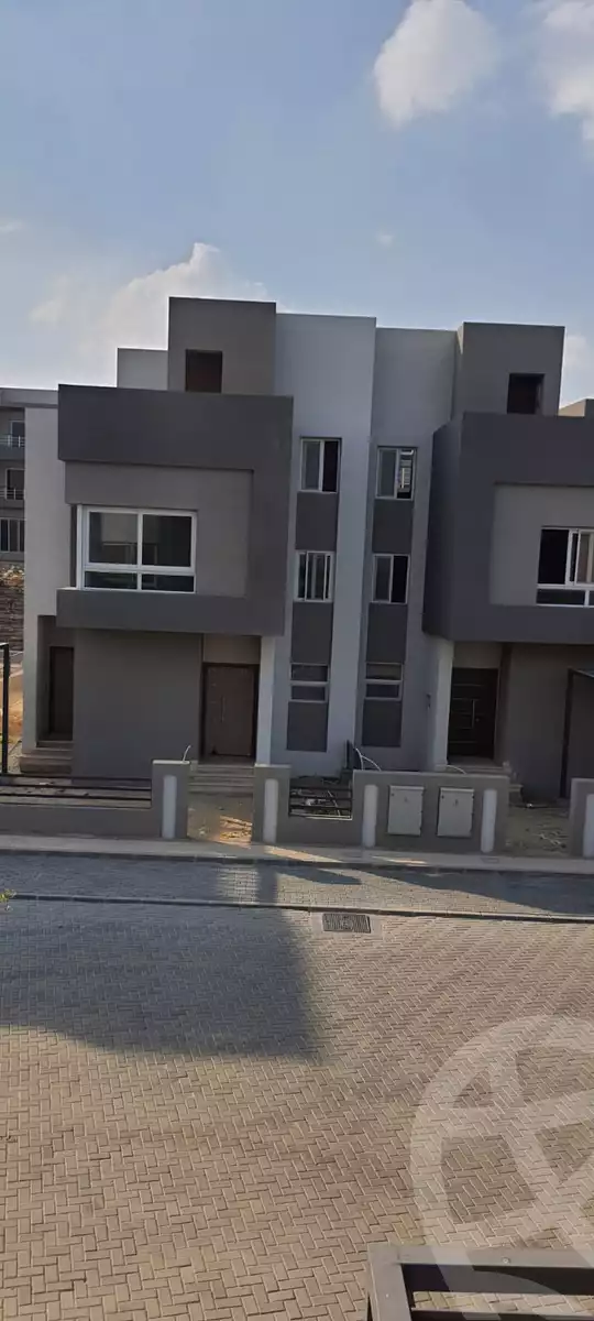 https://aqarmap.com.eg/en/listing/4034768-for-sale-cairo-el-sheikh-zayed-city-compounds-in-sheikh-zayed-etapa