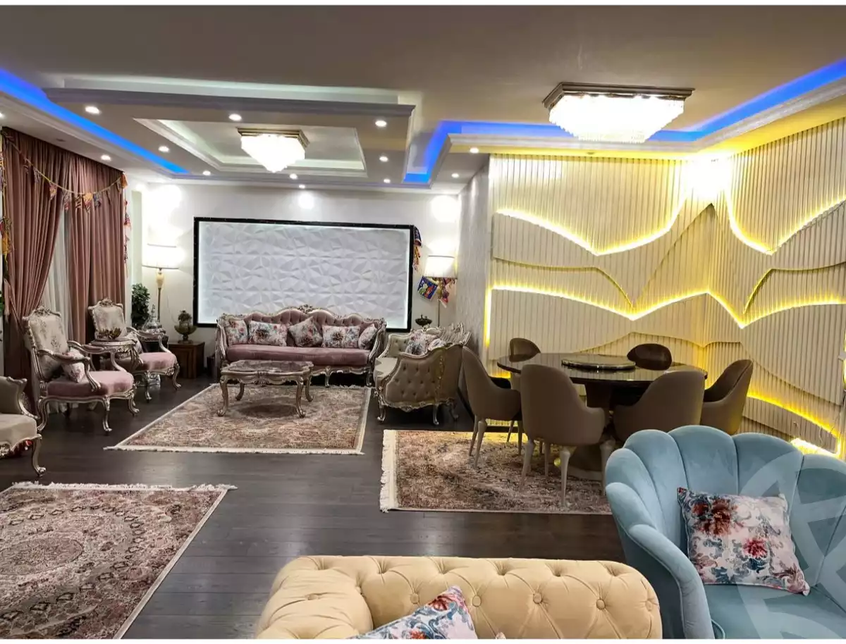 https://aqarmap.com.eg/en/listing/4035493-for-sale-cairo-el-sheikh-zayed-city-compounds-greens