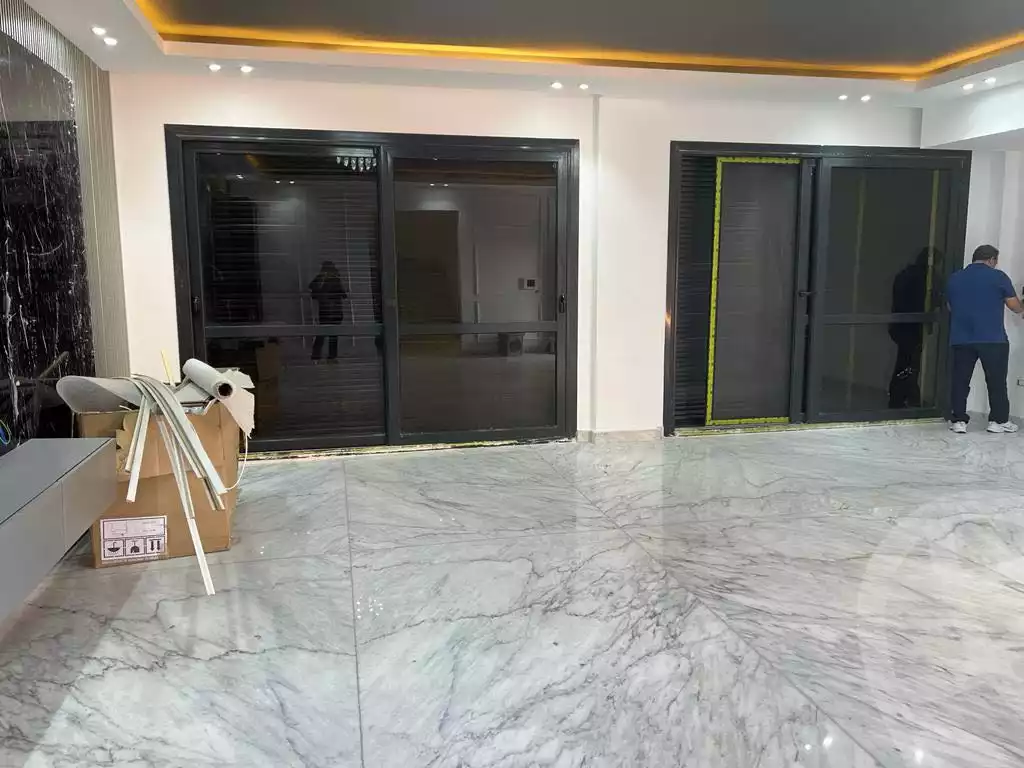 https://aqarmap.com.eg/en/listing/4036459-for-sale-cairo-el-sheikh-zayed-city-compounds-in-sheikh-zayed-el-patio-zahraa