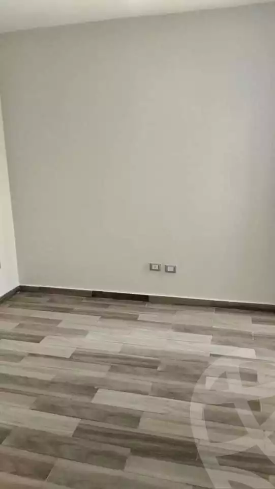 https://aqarmap.com.eg/ar/listing/4043344-for-sale-cairo-6th-of-october-compound-paradise