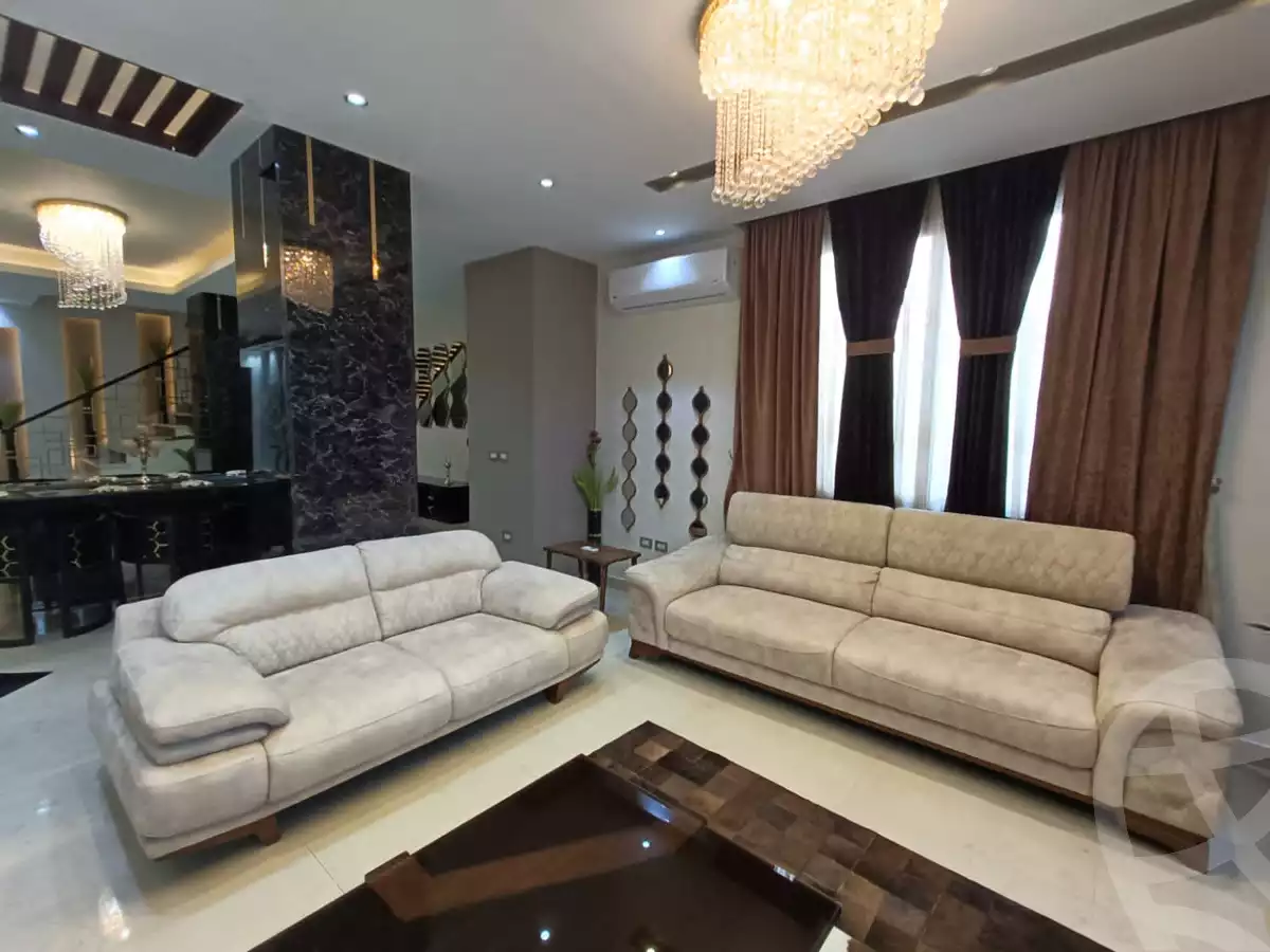 https://aqarmap.com.eg/ar/listing/4045181-for-sale-cairo-6th-of-october-compounds-cleopatra-square