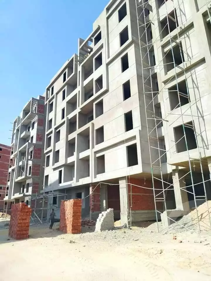 https://aqarmap.com.eg/en/listing/4051606-for-sale-cairo-ismailia-desert-road-golden-park