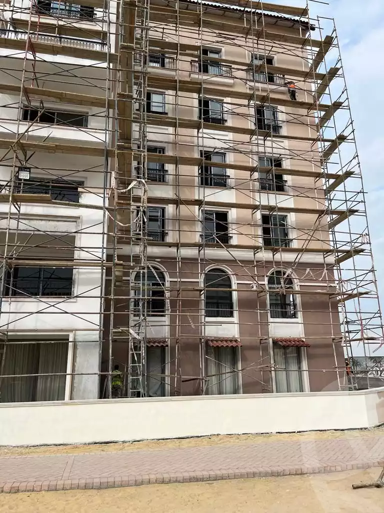 https://aqarmap.com.eg/en/listing/4054394-for-sale-cairo-el-sheikh-zayed-city-compounds-kmbwnd-fyldj-wyst-dr-llttwyr