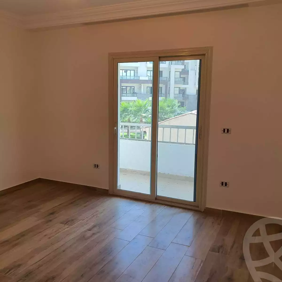 https://aqarmap.com.eg/ar/listing/4056798-for-rent-cairo-6th-of-october-hadaeq-october-kmbwnd-fy-hdyq-ktwbr-calma-compound-el-nasr-development