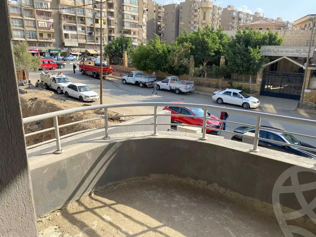 https://aqarmap.com.eg/ar/listing/4057158-for-sale-cairo-mokattam-compounds-kmbwnd-sy-gnym-jrwb