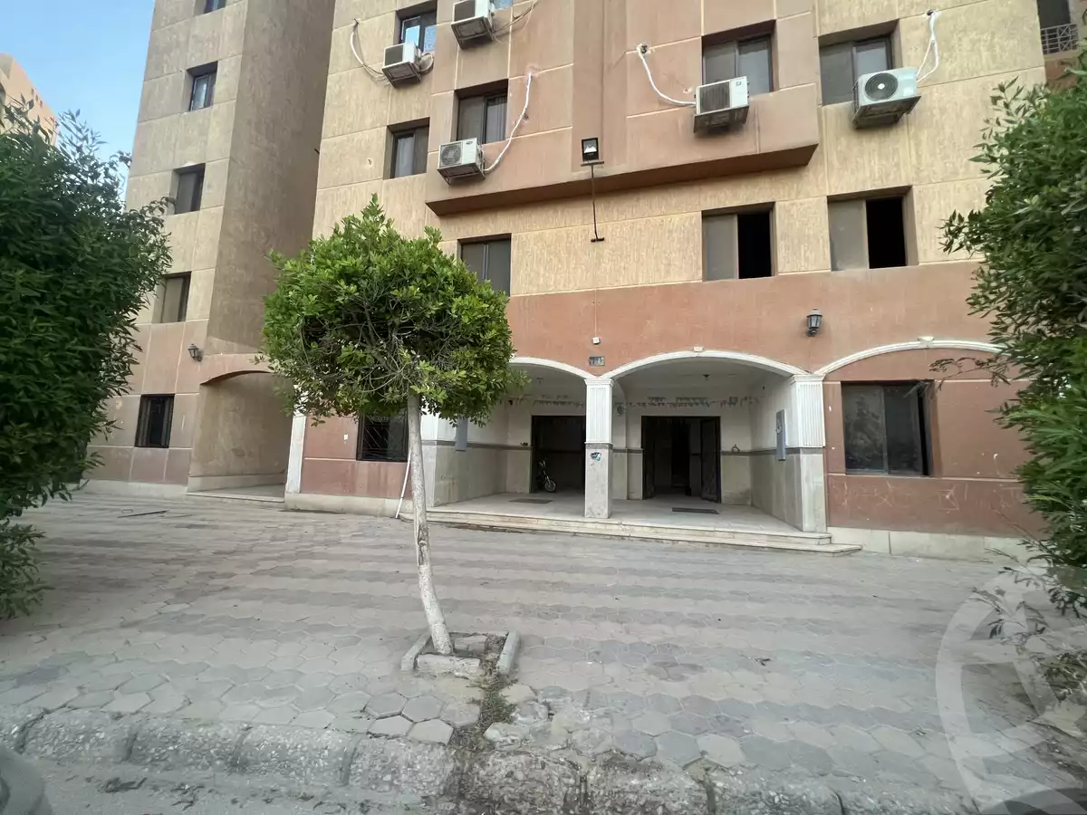 https://aqarmap.com.eg/ar/listing/4058994-for-rent-cairo-6th-of-october-hadaeq-october-kmbwnd-fy-hdyq-ktwbr