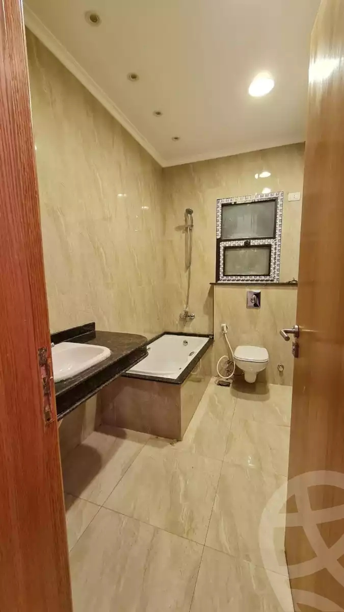 https://aqarmap.com.eg/ar/listing/4067197-for-rent-cairo-el-sheikh-zayed-city-compounds-in-sheikh-zayed-beverly-hills