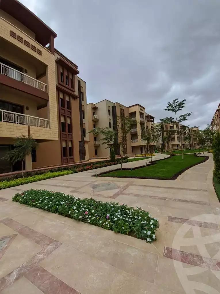 https://aqarmap.com.eg/en/listing/4067528-for-sale-cairo-6th-of-october-compound-green-5