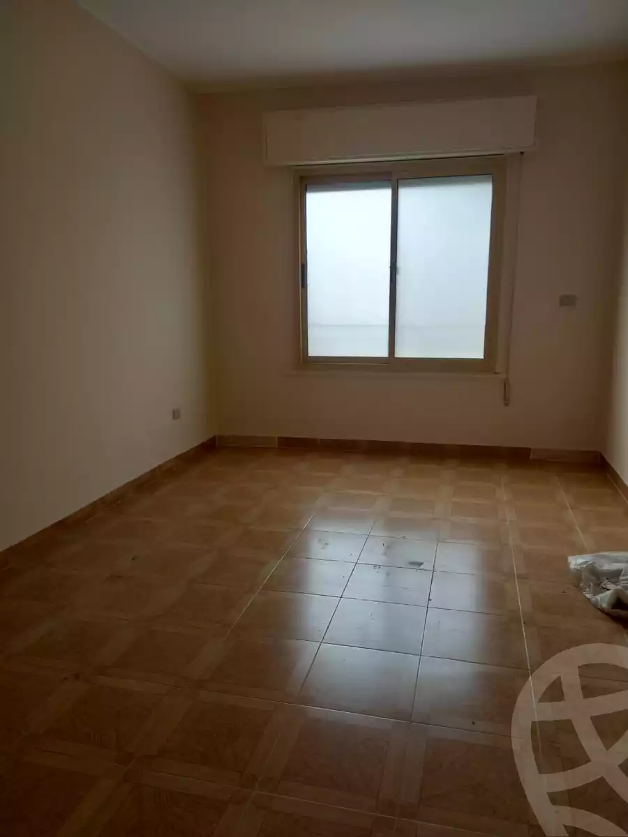 https://aqarmap.com.eg/ar/listing/4070156-for-rent-cairo-downtown-abdeen-mohammed-farid-st