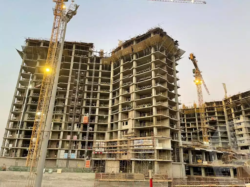 https://aqarmap.com.eg/ar/listing/4070415-for-sale-cairo-el-sheikh-zayed-city-compounds-brj-zyd-wr-llttwyr