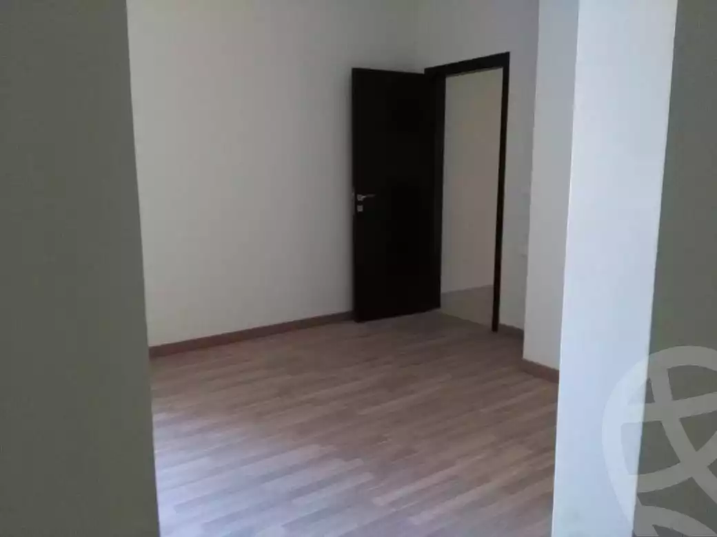 https://aqarmap.com.eg/en/listing/4070409-for-sale-cairo-el-sheikh-zayed-city-compounds-greens