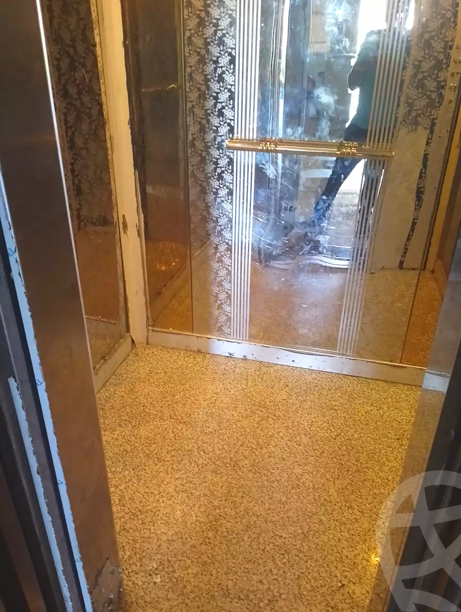 https://aqarmap.com.eg/ar/listing/4070457-for-sale-alexandria-el-montazah-el-malek-st