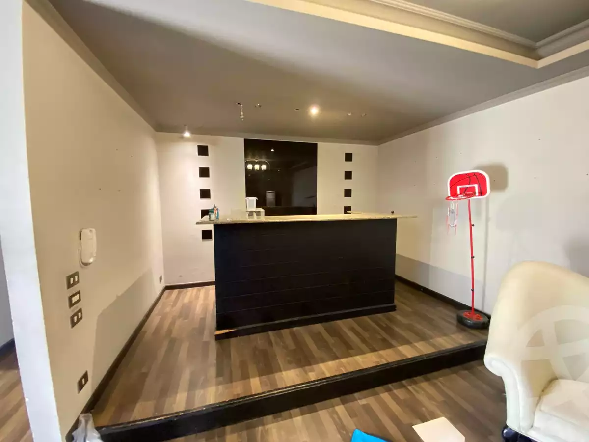 https://aqarmap.com.eg/en/listing/4071040-for-sale-cairo-el-sheikh-zayed-city-compounds-greens