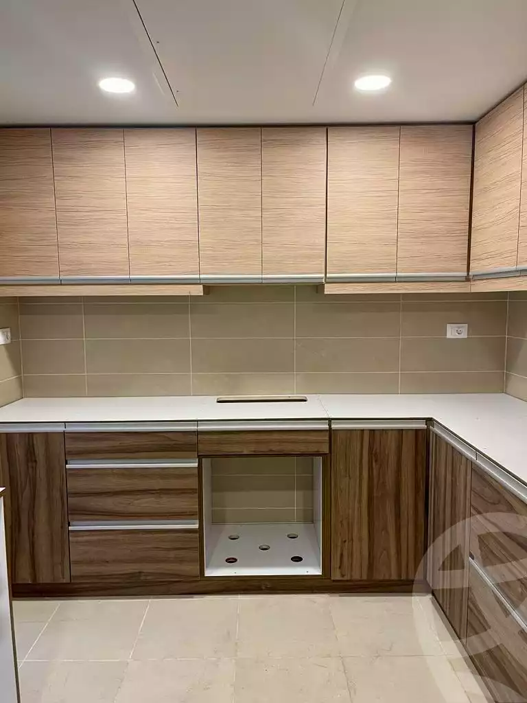 https://aqarmap.com.eg/ar/listing/4075028-for-rent-cairo-6th-of-october-compound-pyramid-hills
