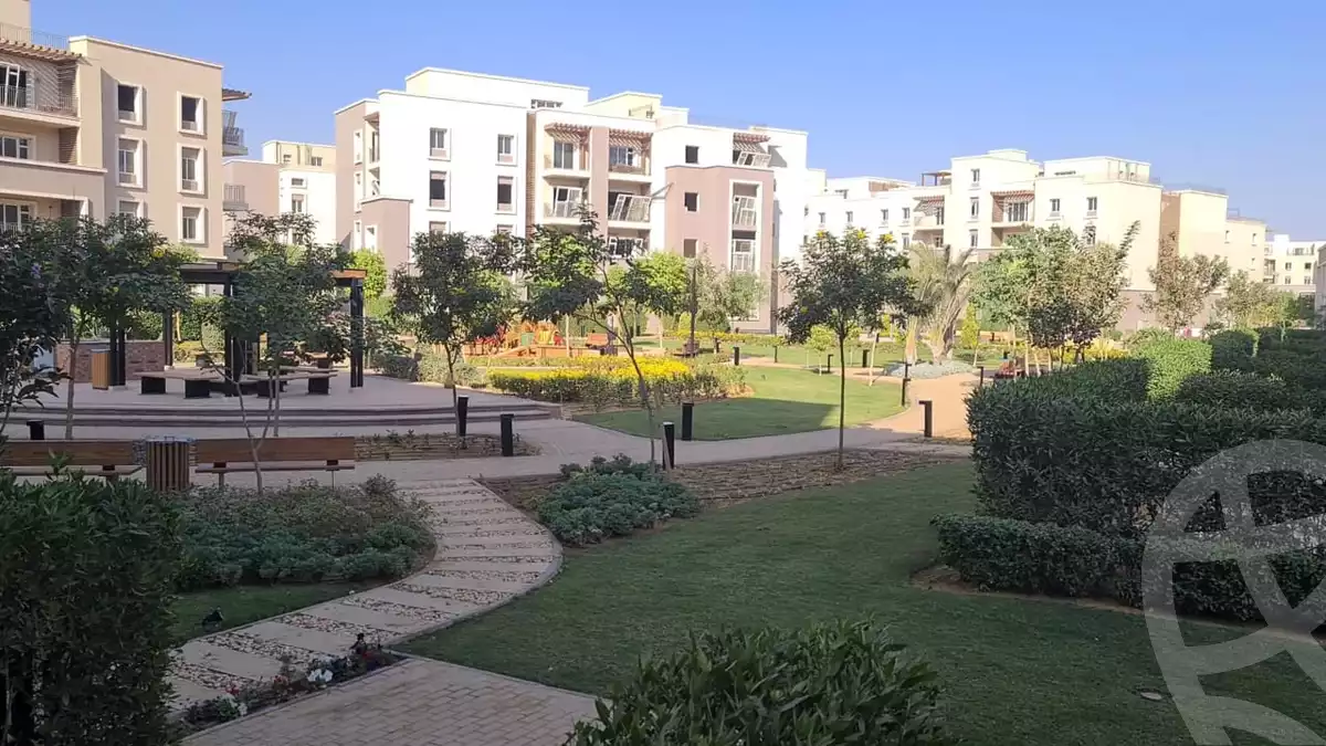 https://aqarmap.com.eg/en/listing/4077111-for-sale-cairo-6th-of-october-compound-october-plaza