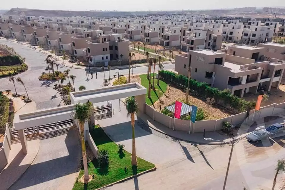 https://aqarmap.com.eg/en/listing/4078987-for-sale-cairo-6th-of-october-compound-the-crown
