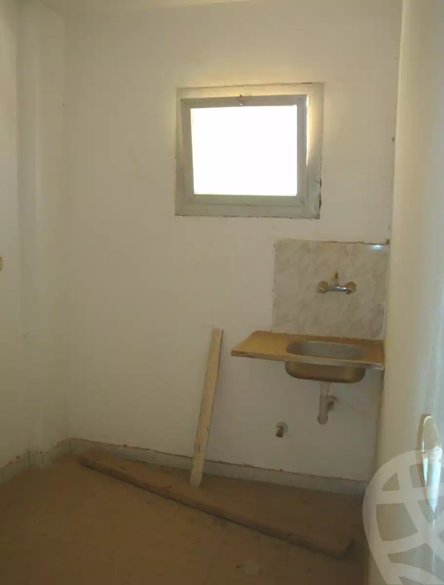 https://aqarmap.com.eg/ar/listing/4082364-for-sale-cairo-6th-of-october-ganob-el-ahyaaa-youth-housing-63m