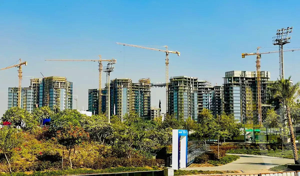 https://aqarmap.com.eg/ar/listing/4083664-for-sale-cairo-el-sheikh-zayed-city-compounds-brj-zyd-wr-llttwyr