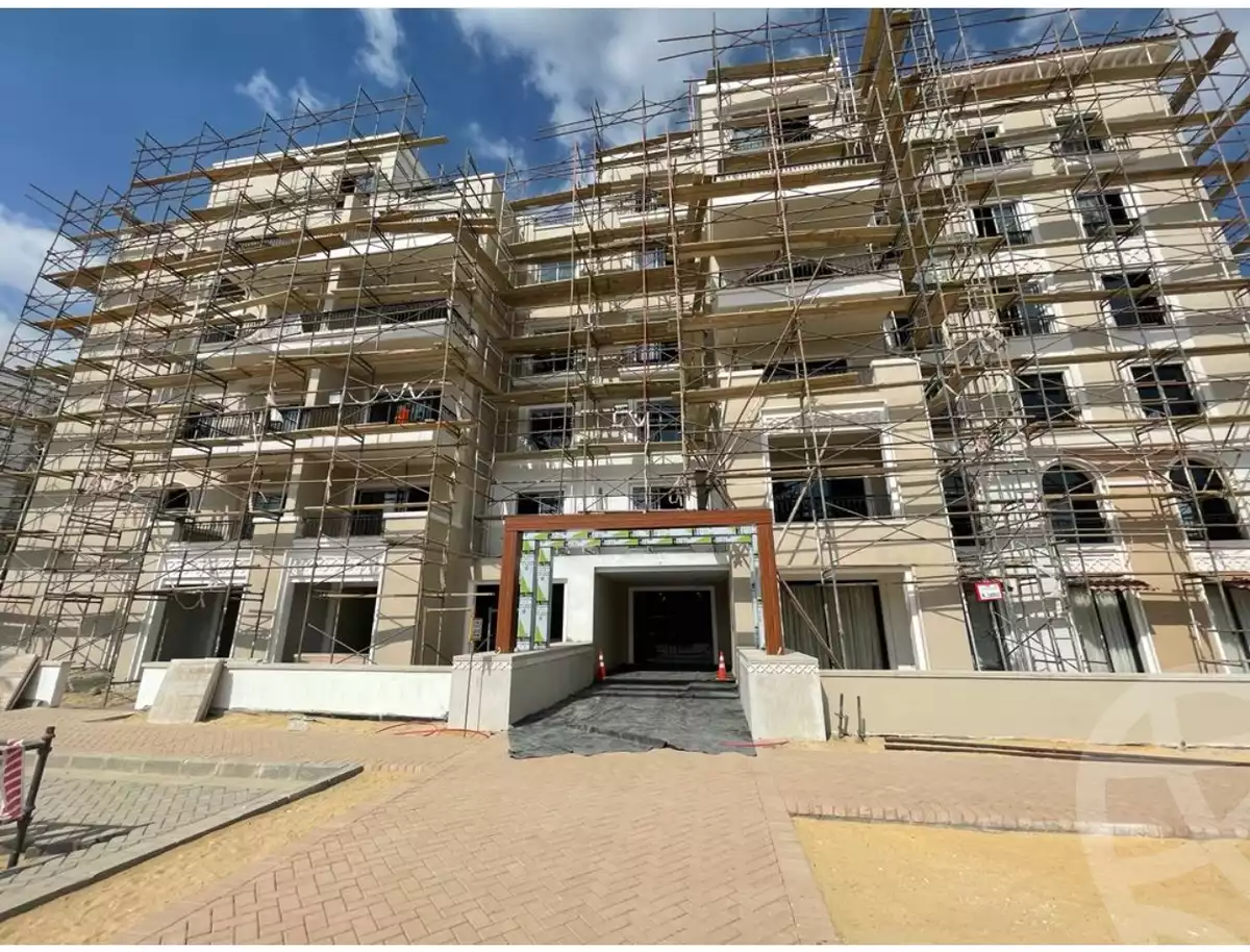 https://aqarmap.com.eg/en/listing/4085488-for-sale-cairo-el-sheikh-zayed-city-compounds-kmbwnd-fyldj-wyst-dr-llttwyr