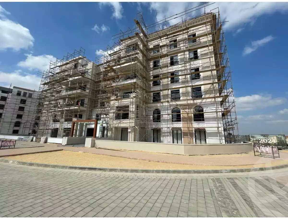 https://aqarmap.com.eg/en/listing/4085829-for-sale-cairo-el-sheikh-zayed-city-compounds-kmbwnd-fyldj-wyst-dr-llttwyr