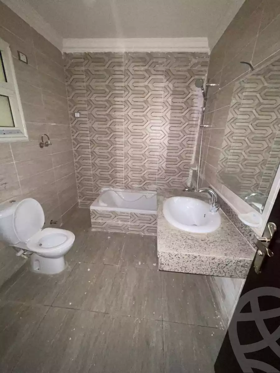 https://aqarmap.com.eg/en/listing/4087313-for-sale-cairo-new-cairo-compounds-jyd