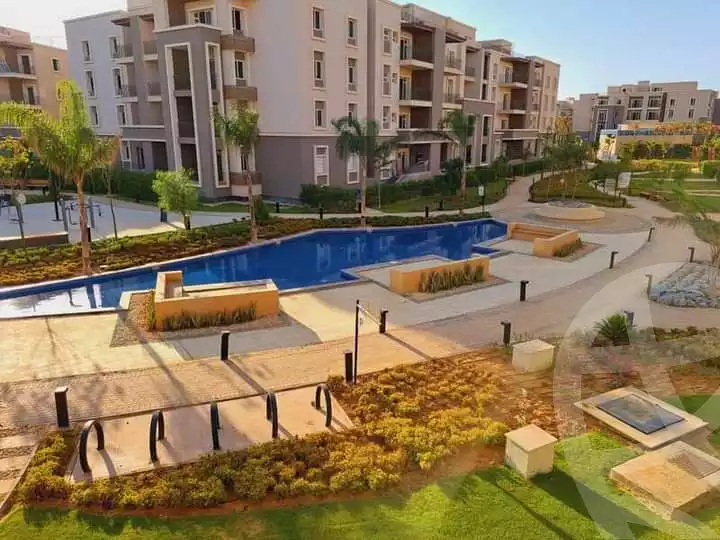 https://aqarmap.com.eg/ar/listing/4091392-for-sale-cairo-6th-of-october-compound-october-plaza