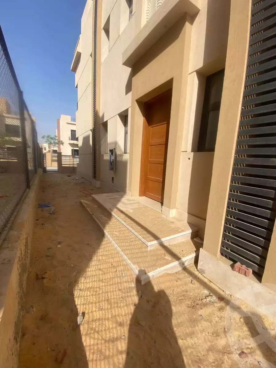 https://aqarmap.com.eg/en/listing/4098449-for-sale-cairo-el-sheikh-zayed-city-compounds-in-sheikh-zayed-alma