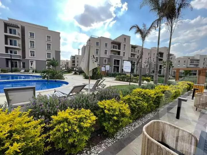 https://aqarmap.com.eg/ar/listing/4098578-for-sale-cairo-6th-of-october-compound-october-plaza