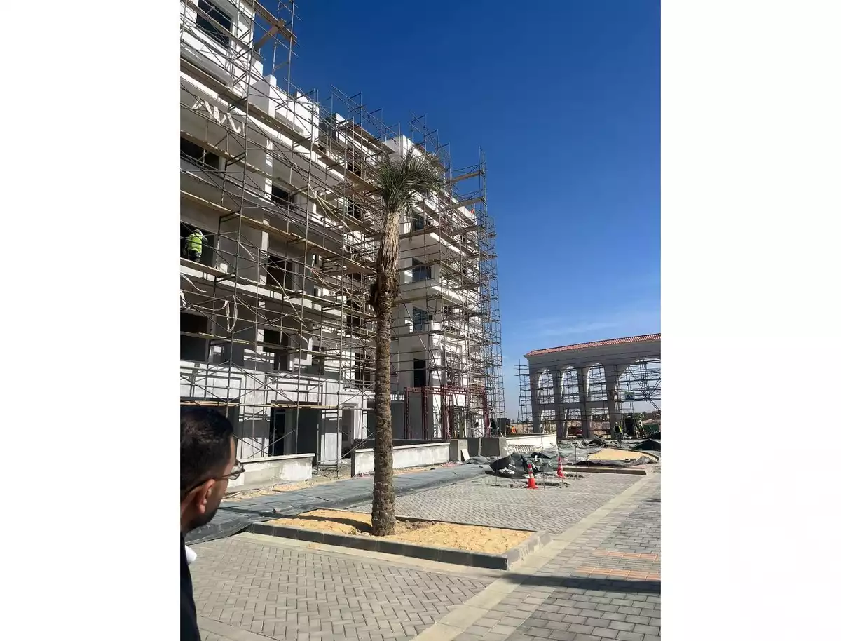 https://aqarmap.com.eg/en/listing/4099259-for-sale-cairo-el-sheikh-zayed-city-compounds-kmbwnd-fyldj-wyst-dr-llttwyr