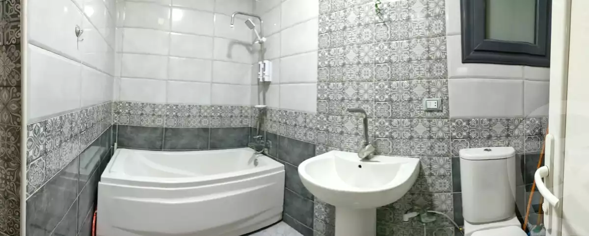 https://aqarmap.com.eg/ar/listing/4099896-for-sale-cairo-ain-shams-ain-shams
