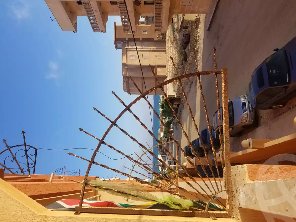 https://aqarmap.com.eg/en/listing/4105576-for-sale-alexandria-sidi-kirayr-qry-sydy-kryr-lqwt-ljwy