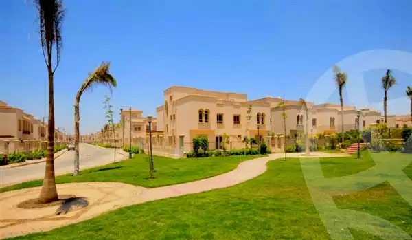 https://aqarmap.com.eg/en/listing/4107456-for-sale-cairo-el-sheikh-zayed-city-compounds-greens