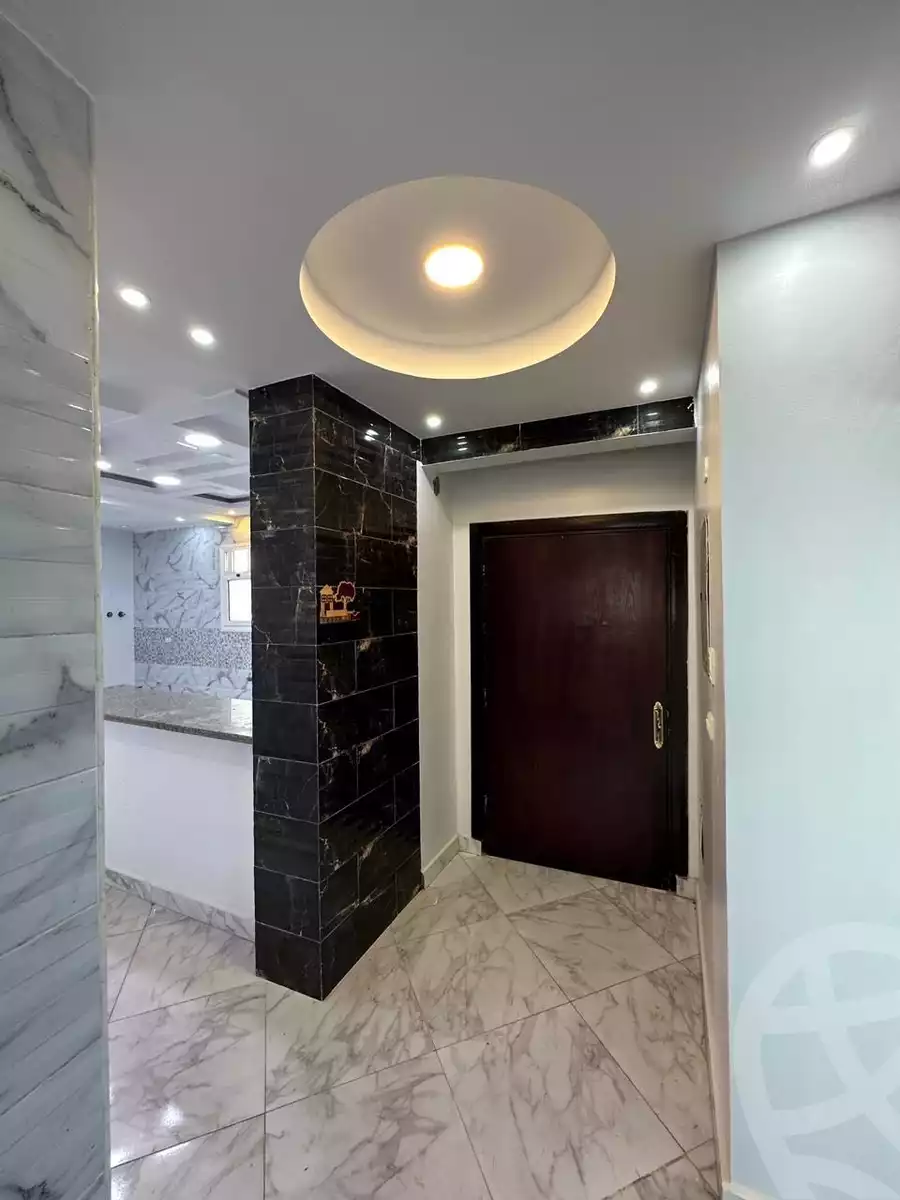 https://aqarmap.com.eg/ar/listing/4107956-for-sale-cairo-obour-fifth-neighborhood-abd-el-aziz-ismael-st