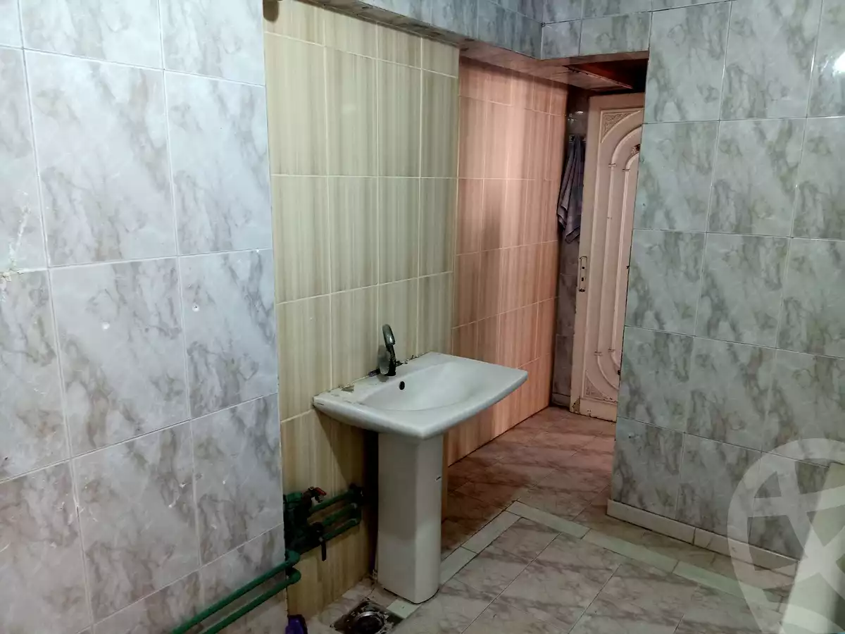 https://aqarmap.com.eg/en/listing/4108556-for-sale-cairo-nasr-city-1st-zone-al-batrawi-st