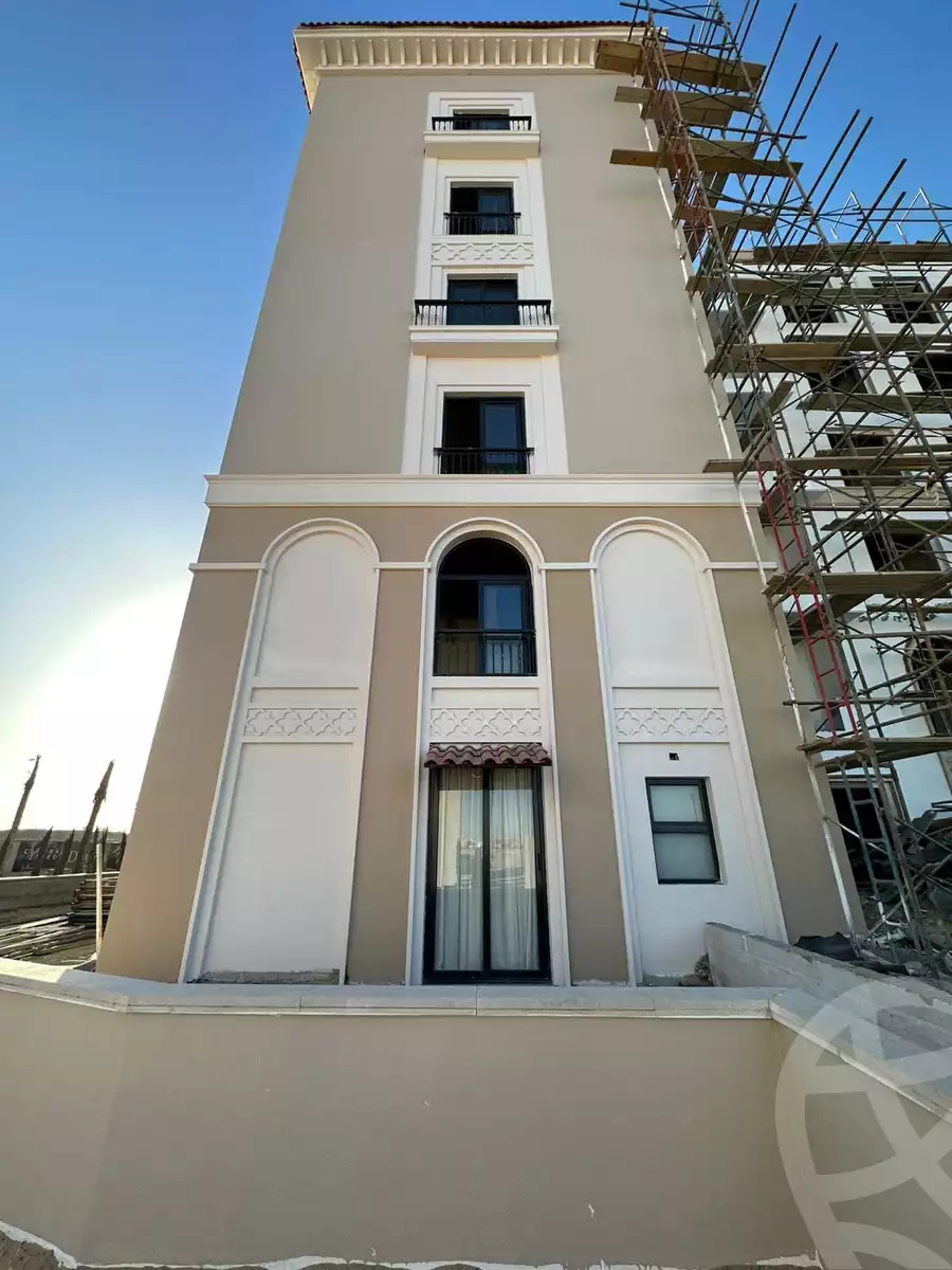 https://aqarmap.com.eg/en/listing/4110216-for-sale-cairo-el-sheikh-zayed-city-compounds-kmbwnd-fyldj-wyst-dr-llttwyr