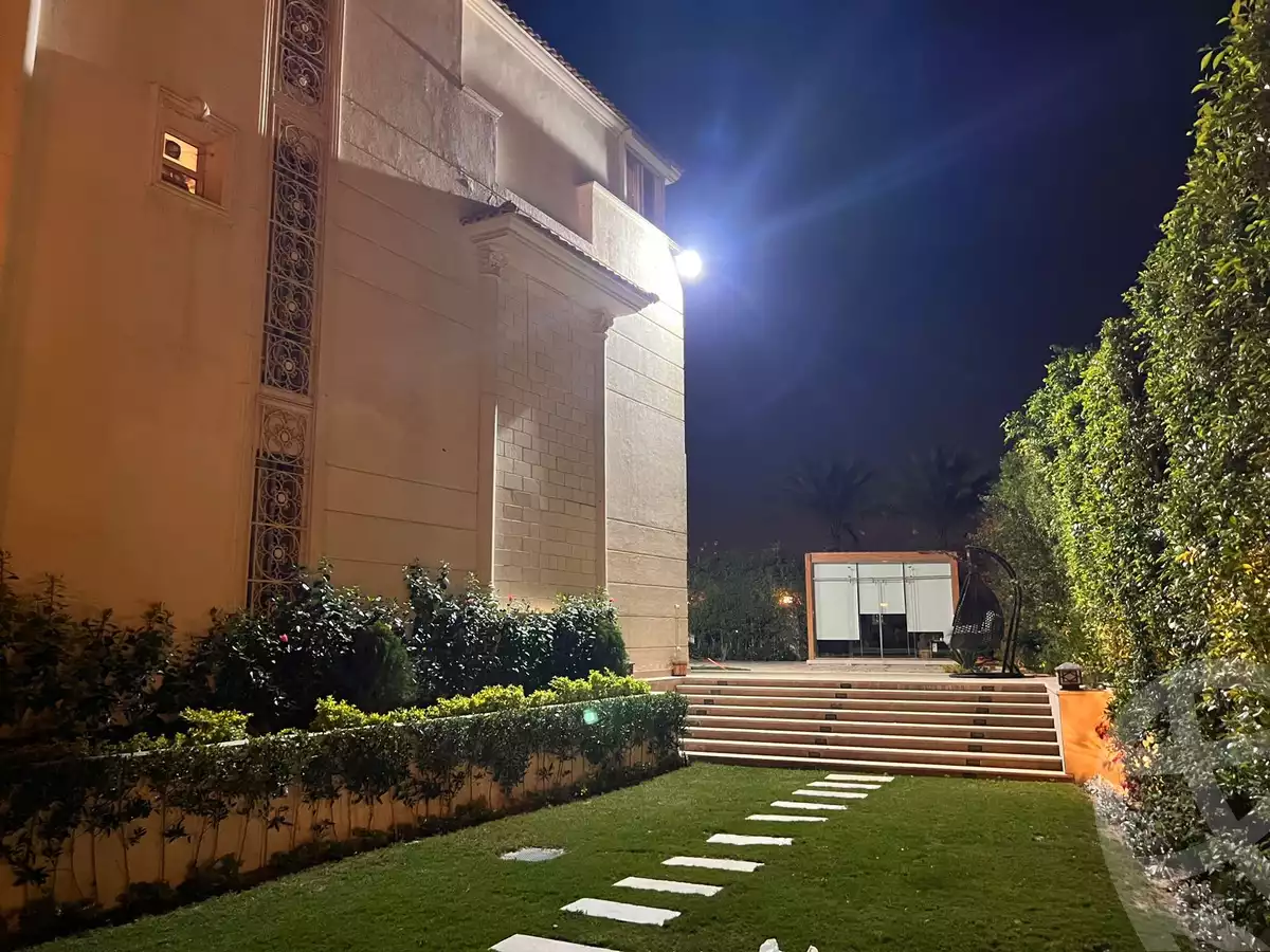 https://aqarmap.com.eg/ar/listing/4110436-for-sale-cairo-el-sheikh-zayed-city-compounds-in-sheikh-zayed-royal-city