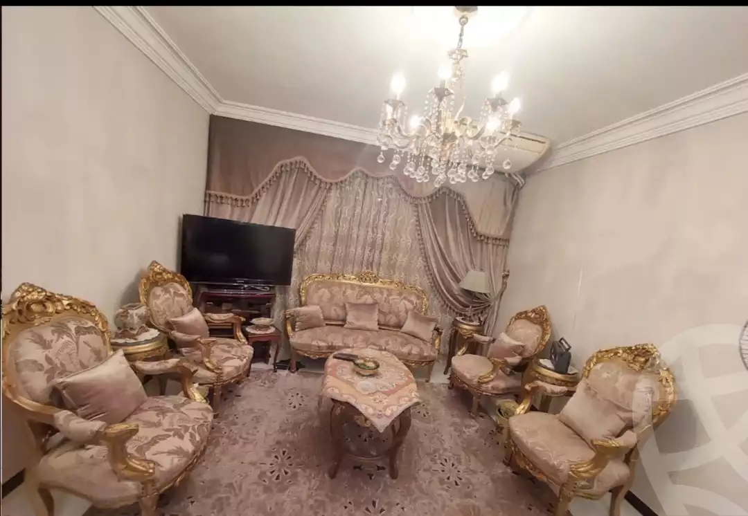 https://aqarmap.com.eg/ar/listing/4111335-for-sale-cairo-downtown-bab-el-sheareya-sengar-al-srour-st