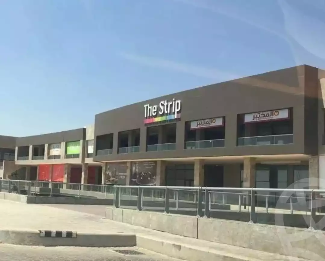 https://aqarmap.com.eg/en/listing/4117640-for-rent-zed-strip-mall-ora