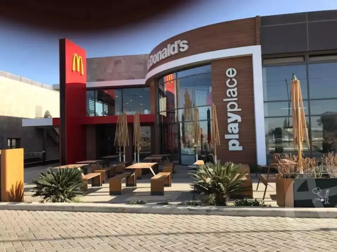 https://aqarmap.com.eg/en/listing/4117640-for-rent-zed-strip-mall-ora