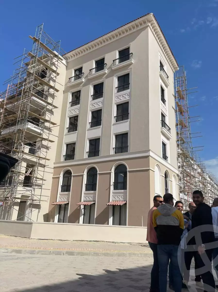 https://aqarmap.com.eg/en/listing/4117792-for-sale-cairo-el-sheikh-zayed-city-compounds-kmbwnd-fyldj-wyst-dr-llttwyr