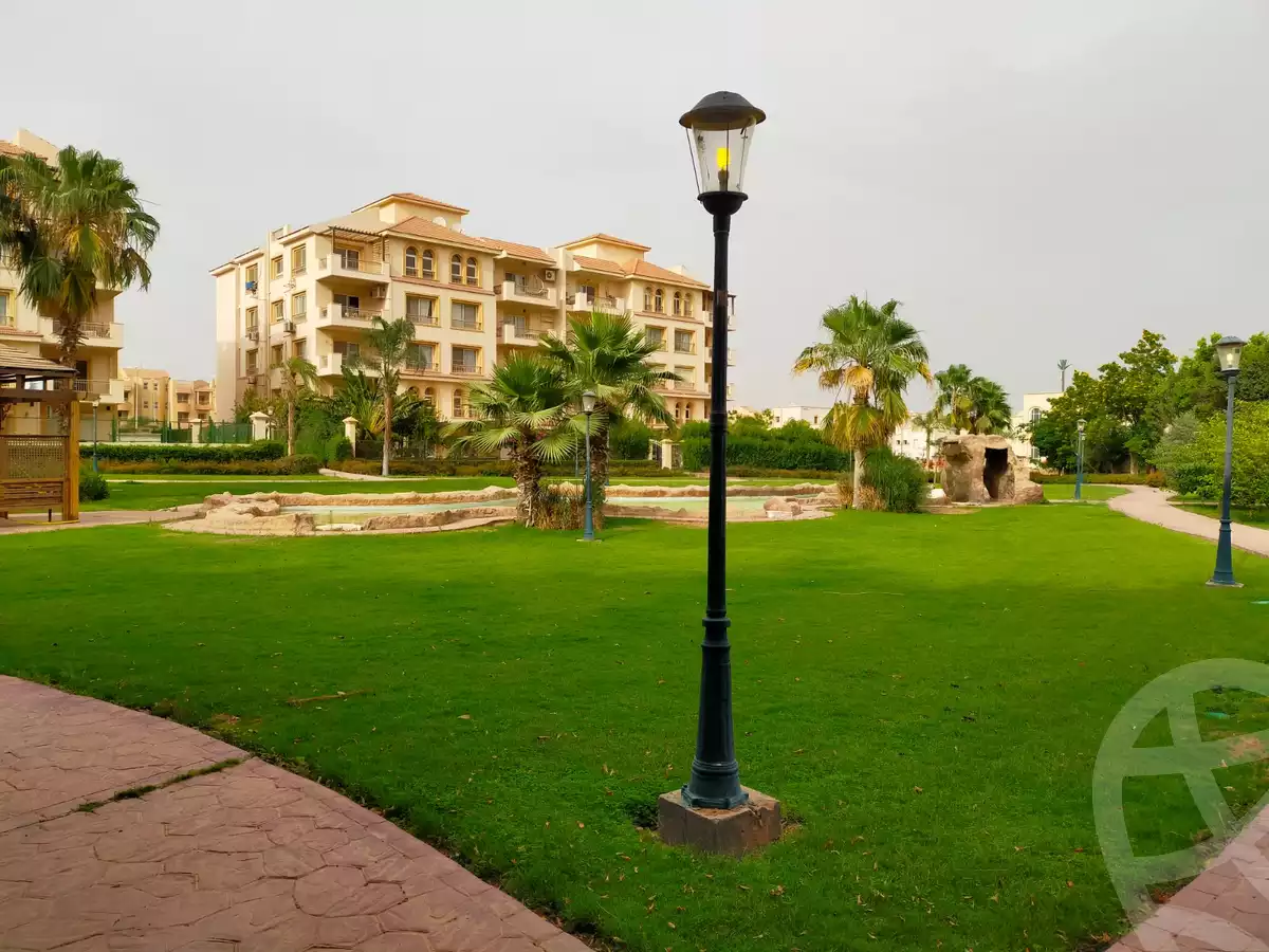 https://aqarmap.com.eg/en/listing/4120496-for-sale-cairo-el-sheikh-zayed-city-compounds-greens