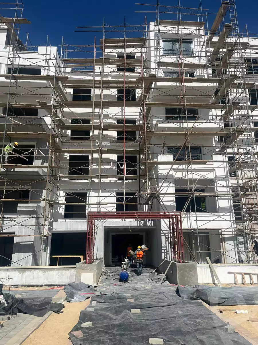 https://aqarmap.com.eg/en/listing/4120553-for-sale-cairo-el-sheikh-zayed-city-compounds-kmbwnd-fyldj-wyst-dr-llttwyr