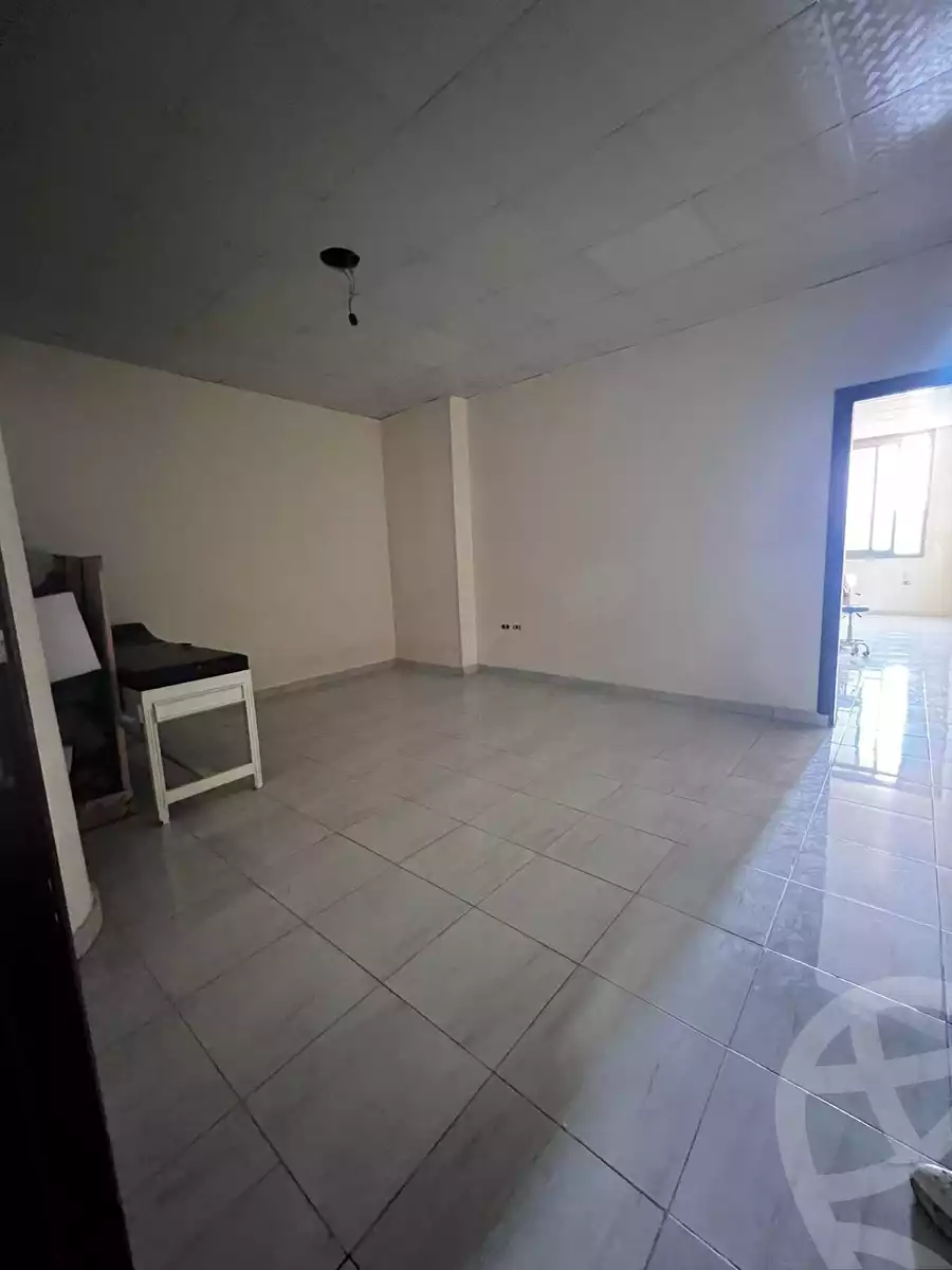 https://aqarmap.com.eg/en/listing/4120961-for-rent-silver-mall