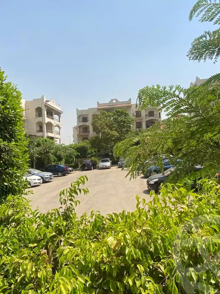 https://aqarmap.com.eg/en/listing/4127250-for-sale-cairo-new-cairo-compounds-zizinia-city